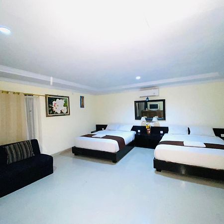 Dedy Beach Inn Кута Екстер'єр фото