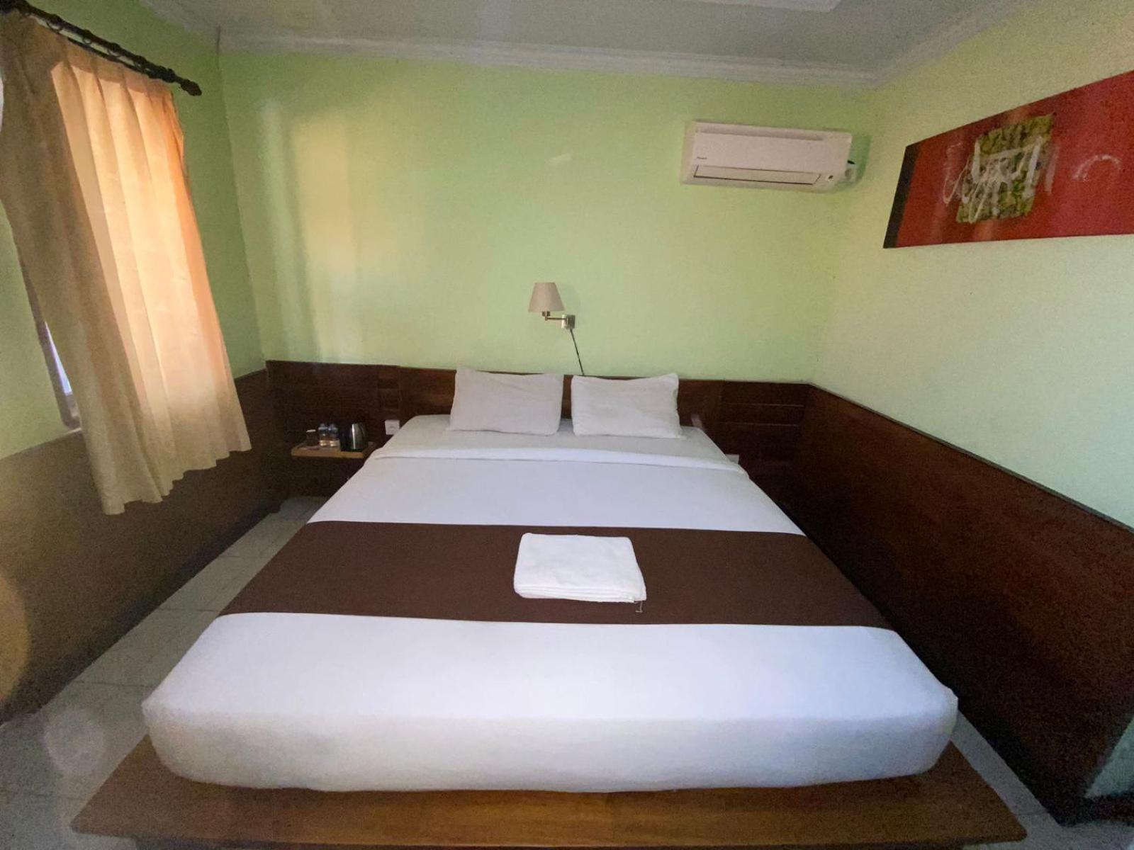 Dedy Beach Inn Кута Екстер'єр фото