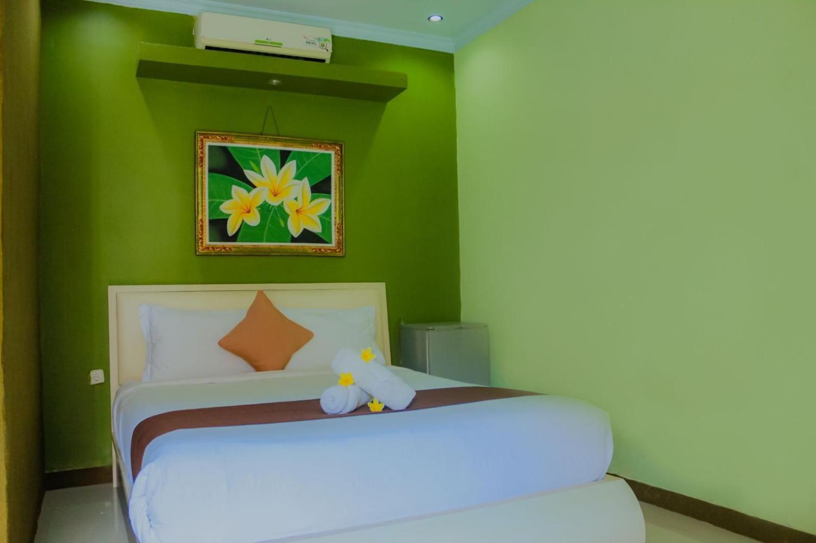 Dedy Beach Inn Кута Екстер'єр фото