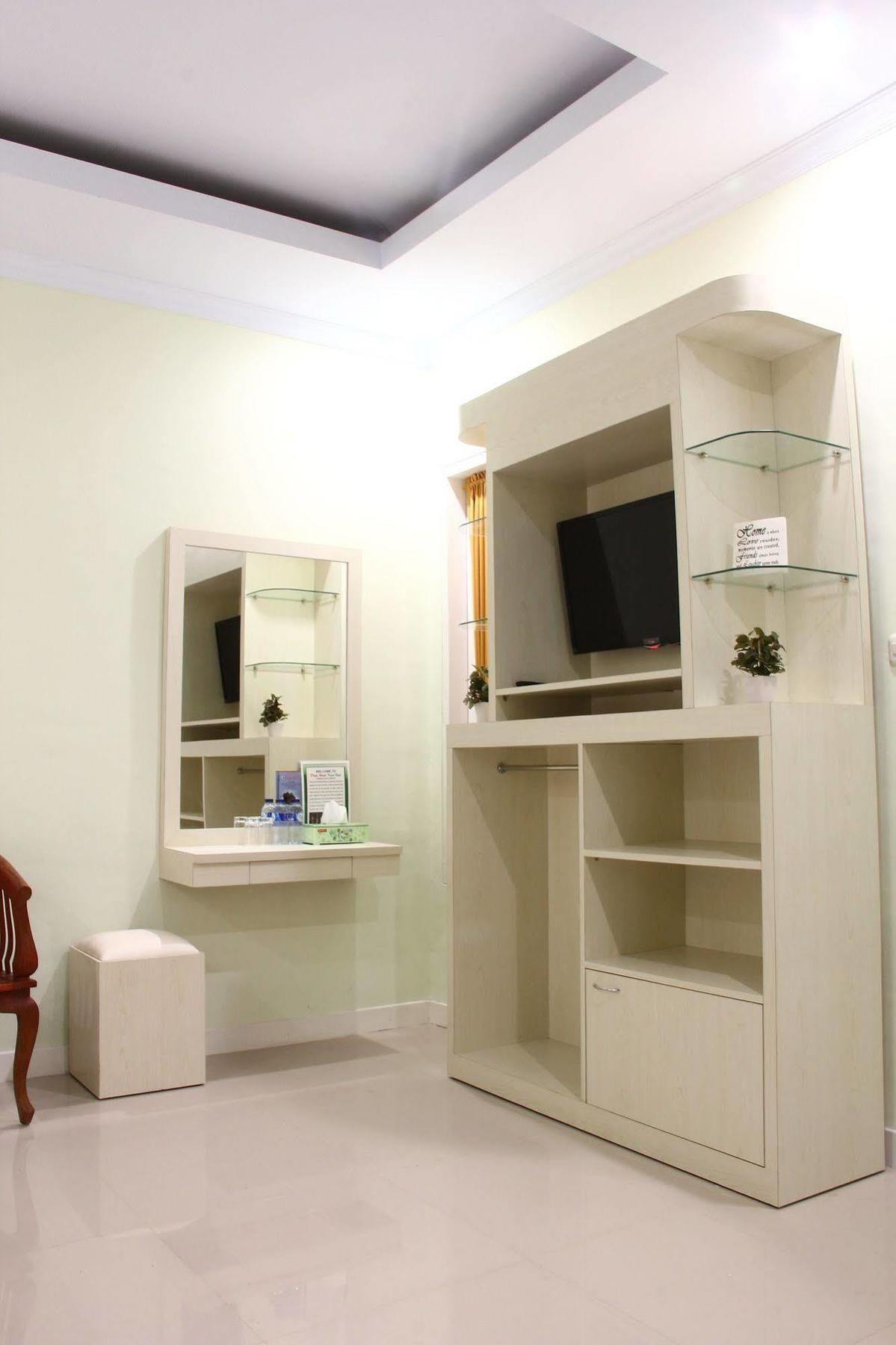Dedy Beach Inn Кута Екстер'єр фото
