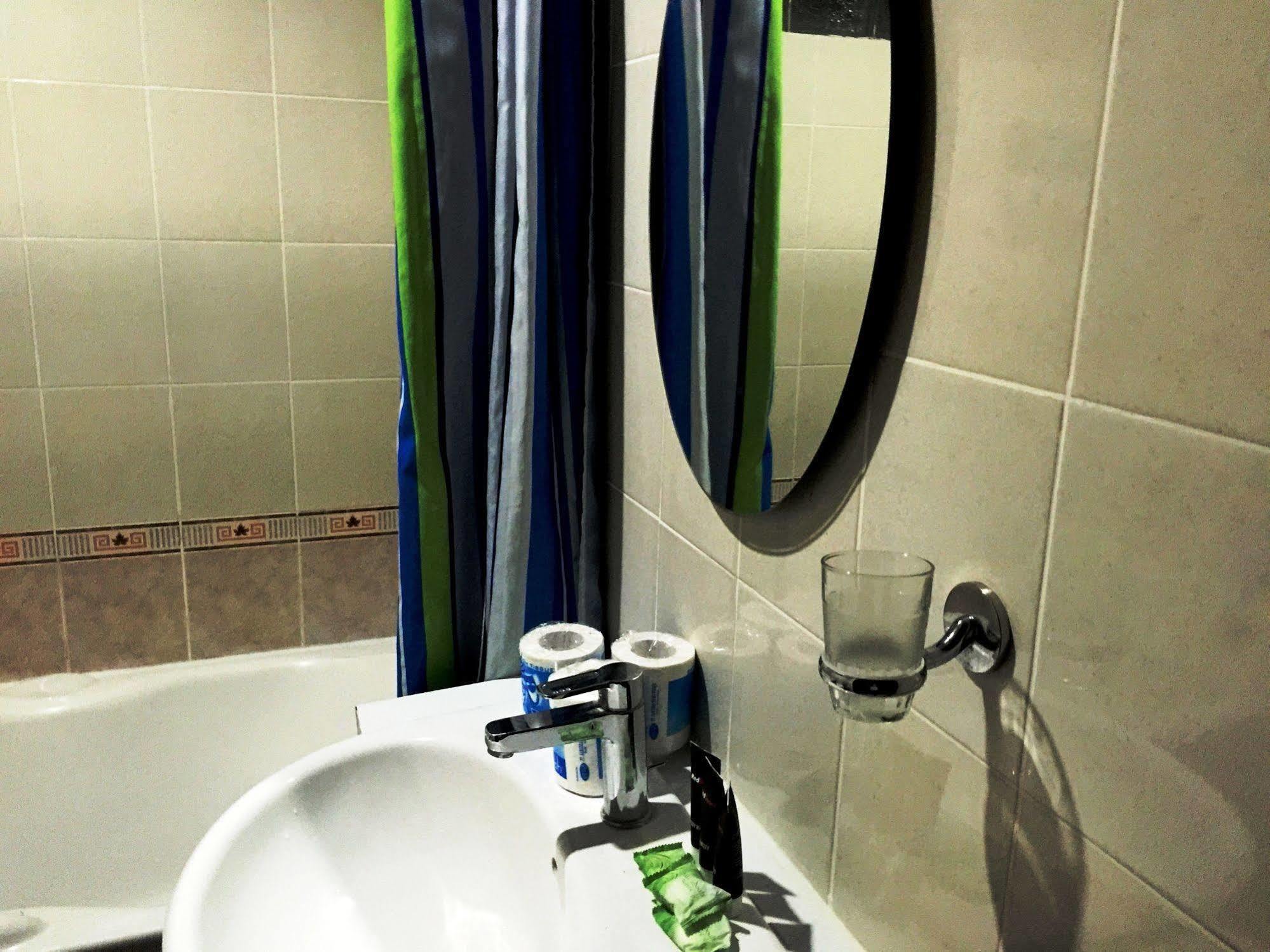 Dedy Beach Inn Кута Екстер'єр фото