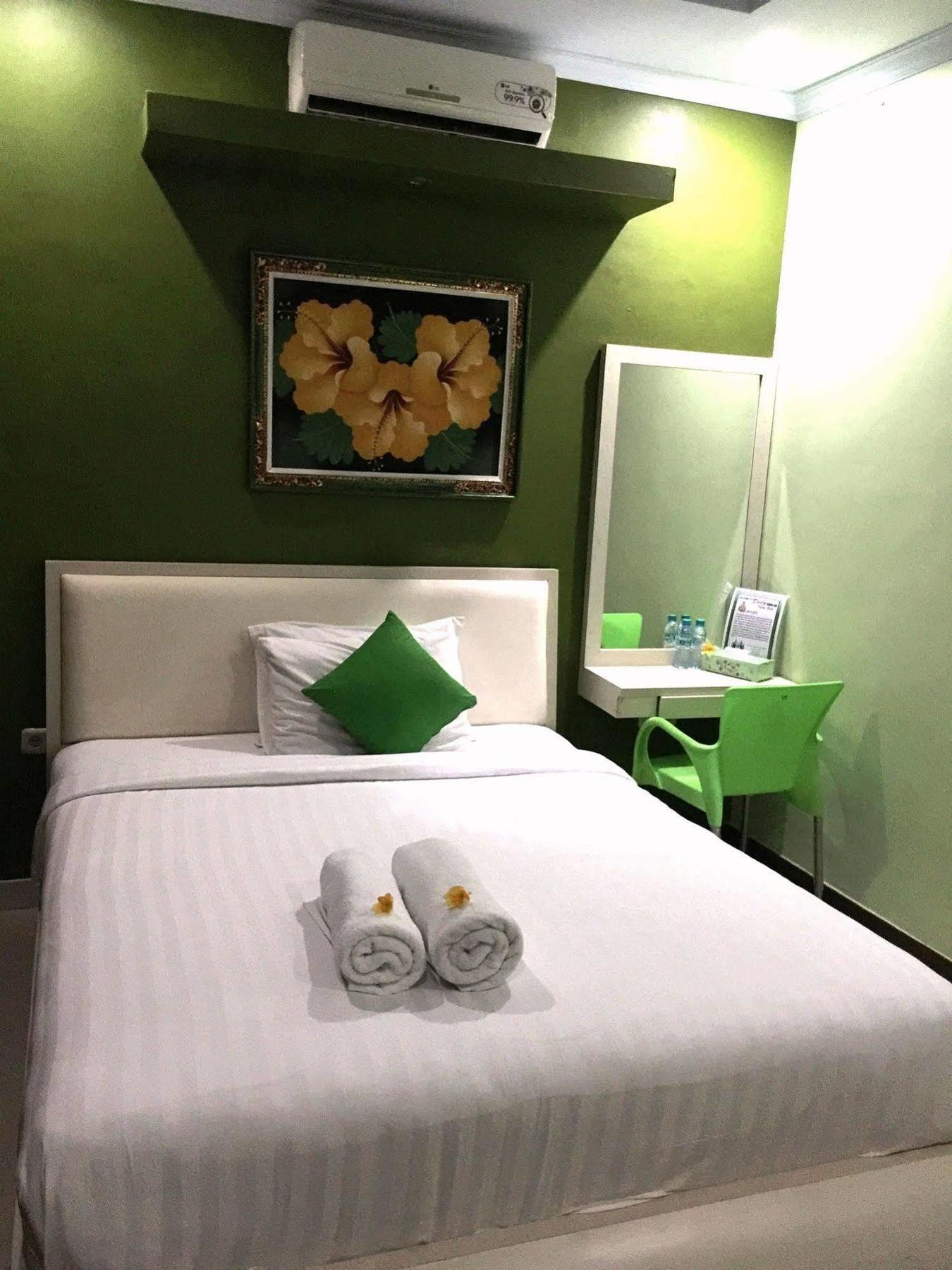 Dedy Beach Inn Кута Екстер'єр фото